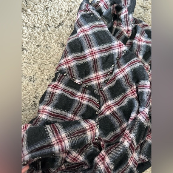 Studded Rails Flannel - Picture 4 of 4